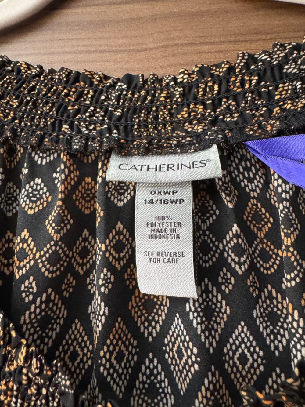 Catherines Plus Size Medallion Print Peasant Tunic 14/16WP - Picture 3 of 6